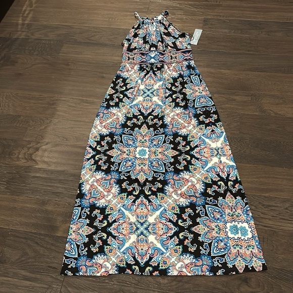 London Times Sleeveless Halter, flare,soft silky stretch,keyhole back,pattern - Picture 1 of 11